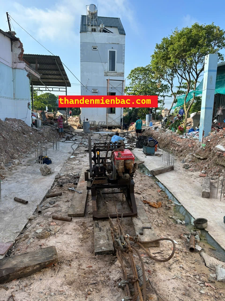 THẦN ĐÈN DI DỜI NHÀ